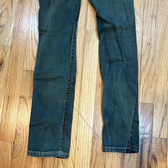 Free people super soft and comfy green wash jeans - Picture 8 of 10